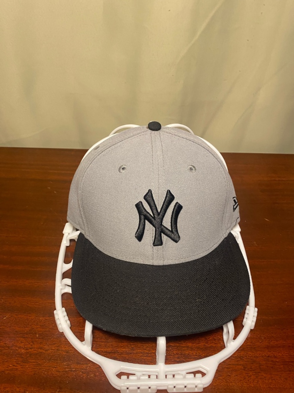 New York Yankees New Era 59Fifty Black and Gray Logo MLB Baseball Cap size 7 3/8